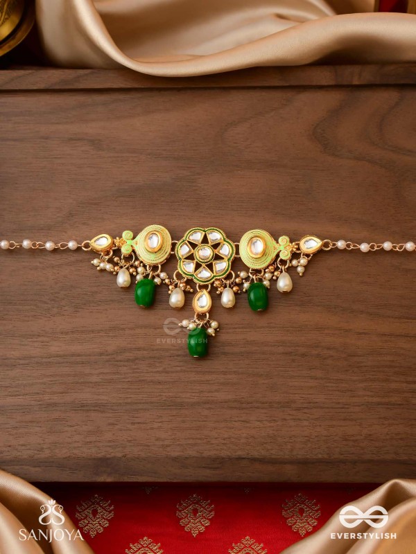 TARALYA - GENTLE RADIANCE- MINIMAL KUNDAN NECKPIECE WITH GREEN DROPS AND PEARLS