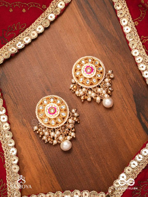 KSHIRANILA - MILKY SKY - ELEGANT KUNDAN PEARL EARRINGS WITH A CENTRAL ROUND POLKI ENAMEL DETAIL