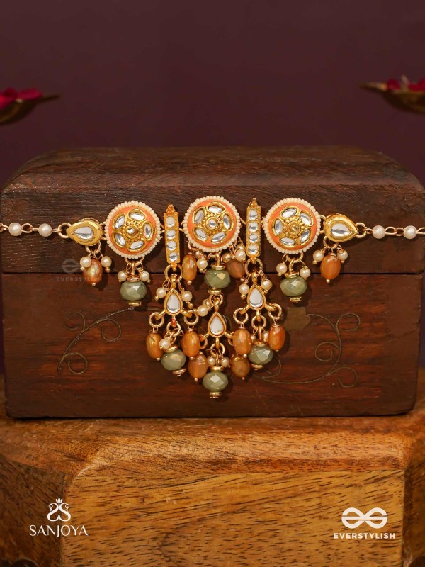 RAGTANIKA - COLORED COMPOSITION- HERITAGE STYLE KUNDAN NECKPIECE WITH PEARLS AND BEADS