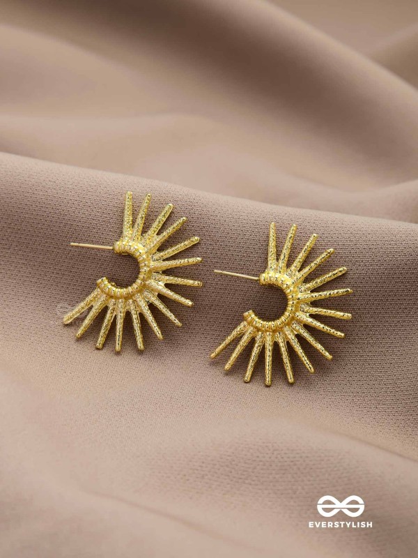 SUNLIT GLORY- GLISTENING SPIKED HOOPS