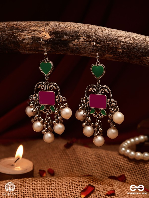 HEART & HERITAGE – OXIDISED EARRINGS WITH PEARLS AND ENAMEL