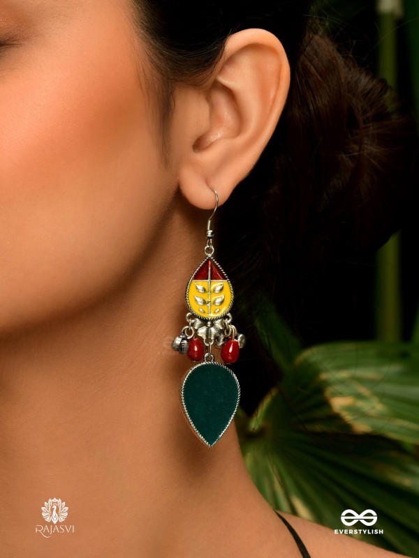 FOREST CHIME – LEAF MOTIF OXIDISED EARRING