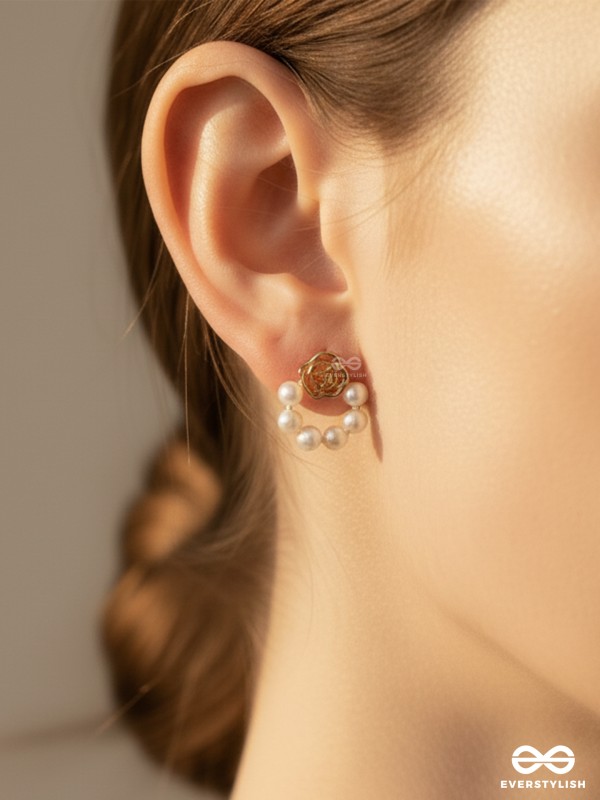 HONEY HALO – WARM GOLDEN PEARL HOOP STUDS