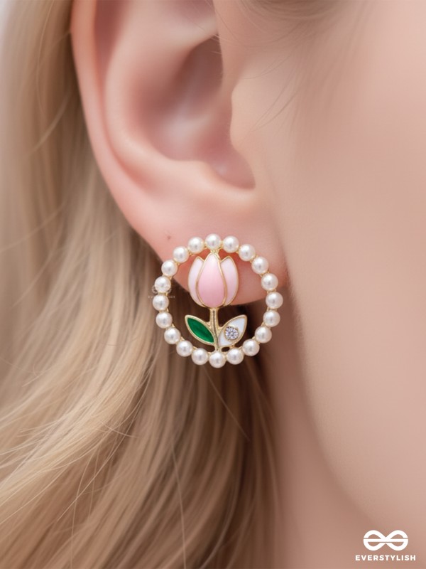 BUBBLE BLOOM – SOFT PINK FLORAL STUDS WITH PEARL-EDGED GRACE