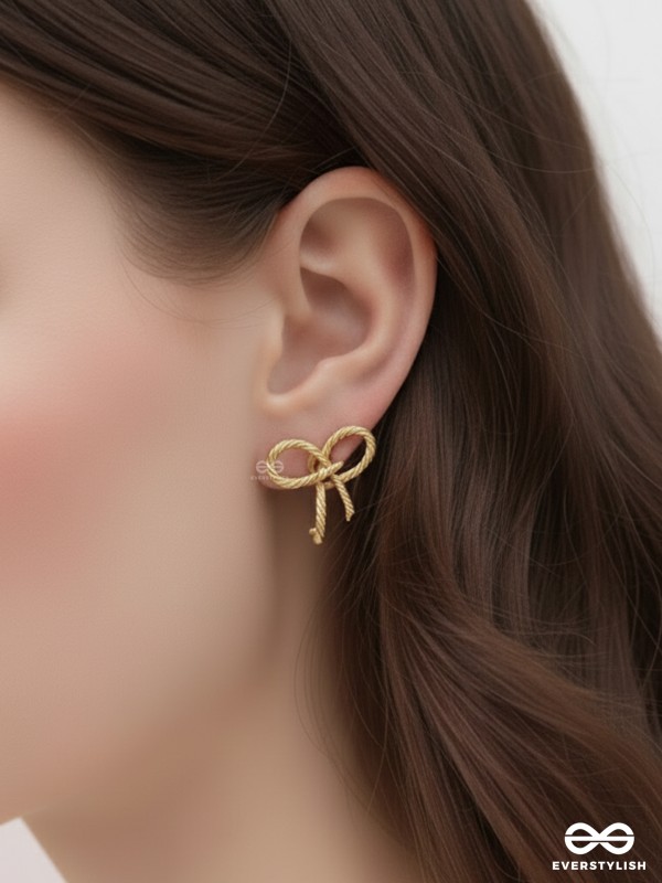 GOLD BOW – MINIMAL BOW STUDS THAT DEFINE EVERYDAY ELEGANCE