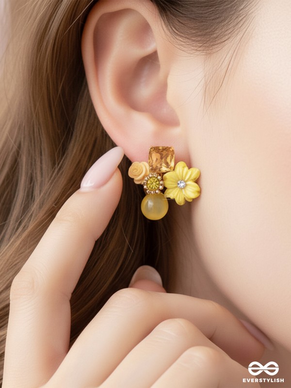 PETAL POP – CHARMING STUDS IN YELLOW SHADES WITH FLOWER DETAILS