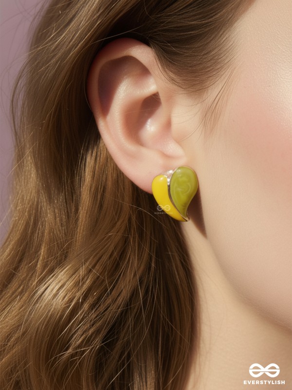 HONEY HEART – YELLOW ENAMEL HEART STUDS WITH GOLD TOUCH