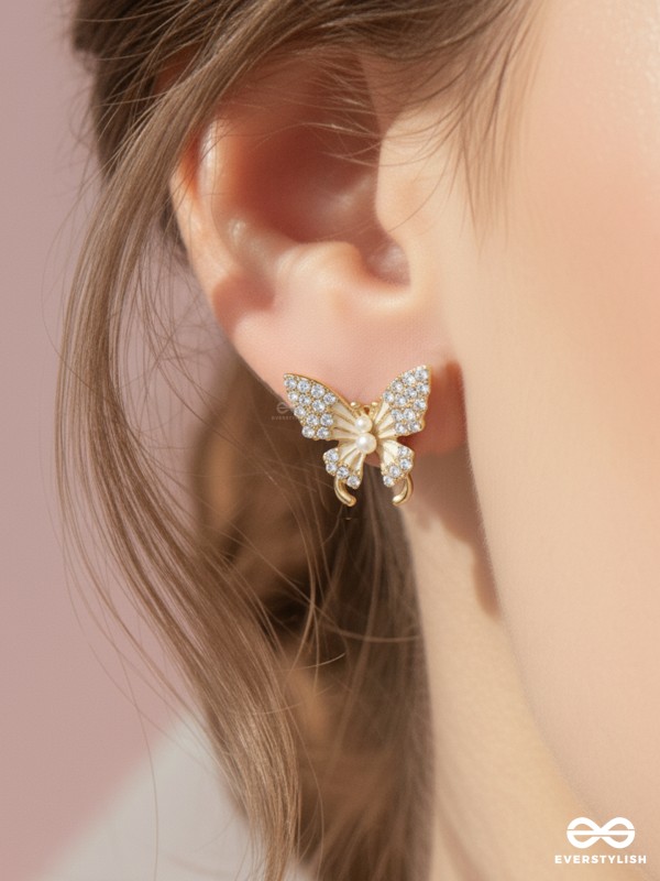 STARDUST WINGS – CRYSTAL BUTTERFLY STUD WITH A LUXE TOUCH