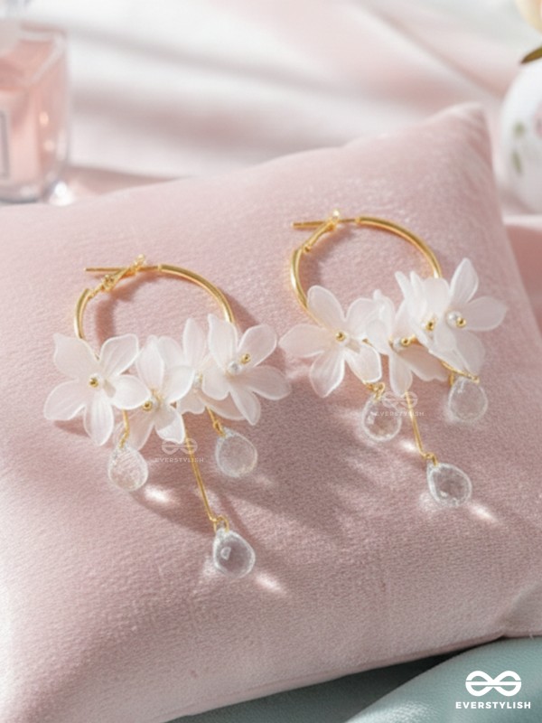 SOFTFLARE BLOOM – AIRY PETAL DANGLERS