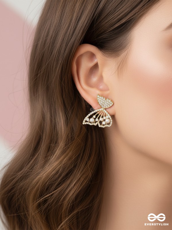 WING OF DAWN – DREAMY LIGHT-TOUCHED CRYSTAL EAR JACKETS