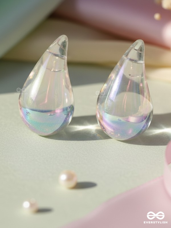 MOON TEAR – SOFT HOLOGRAPHIC GLOW DROP