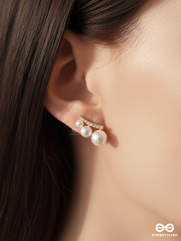 PEARL GLINT BAR – REFINED PEARL & CRYSTAL STUD EARRINGS