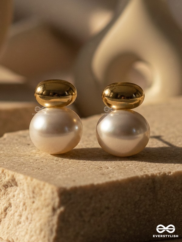 SUGAR PILL – SWEET AND SLEEK PEARL EARRINGS 