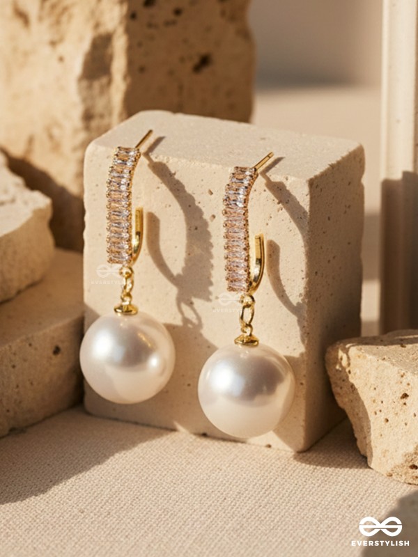 CRYSTAL DRIP – BAGUETTE PEARL DROP EARRINGS