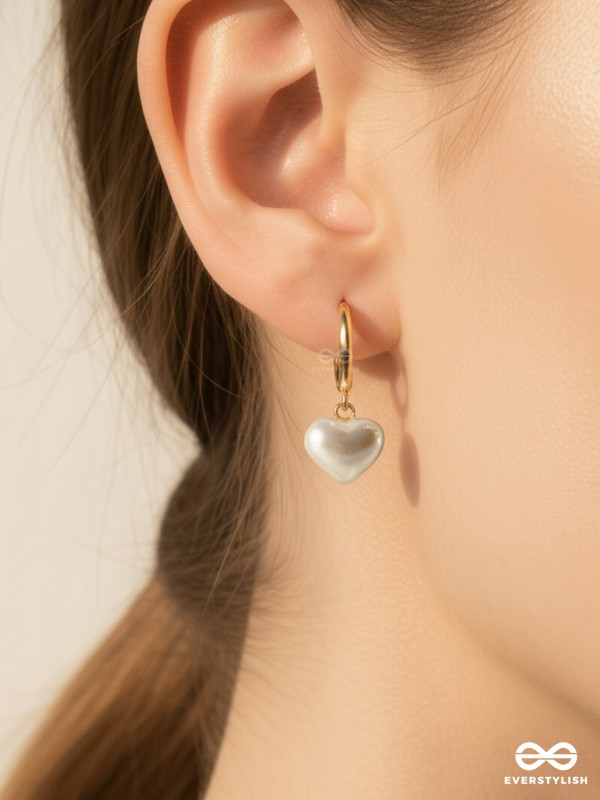 ROSÉLLA PEARL - PEARL HEART HOOP EARRINGS