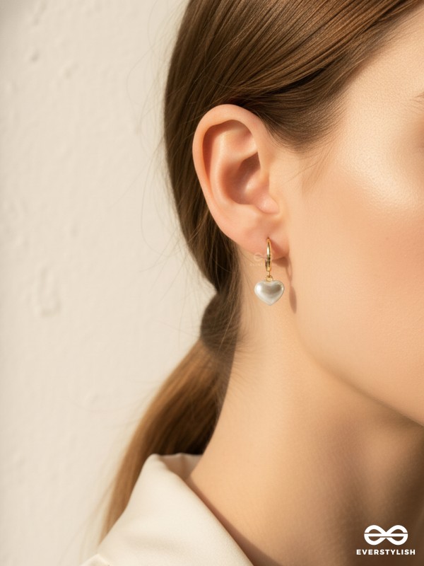 ROSÉLLA PEARL - PEARL HEART HOOP EARRINGS