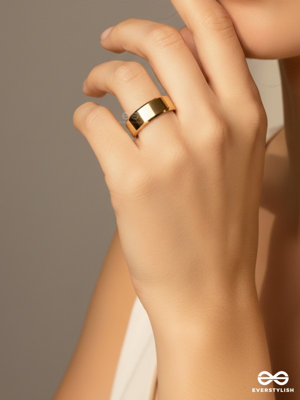 GLOWRIA – CLASSIC GOLD BAND RING