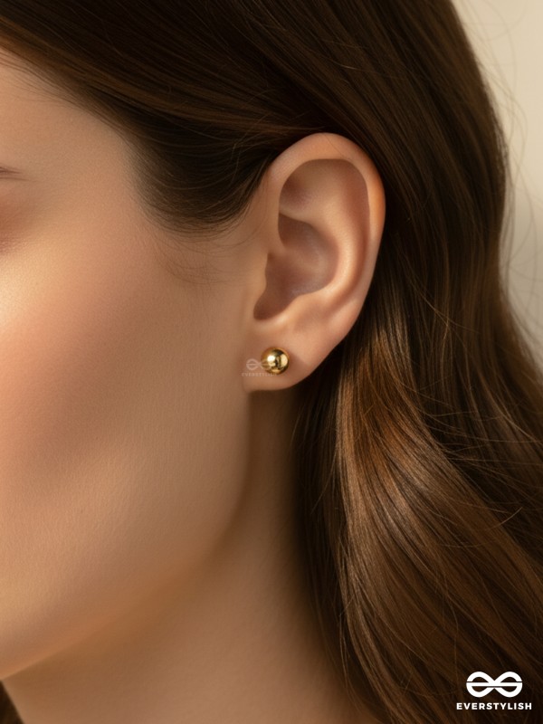 DOTTY – CLASSIC GOLD STUD EARRINGS