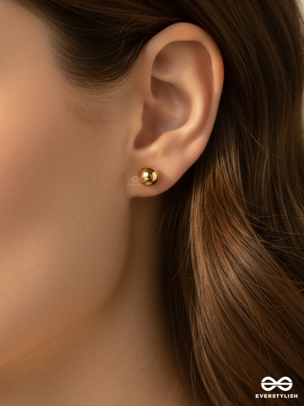 DOTTY – CLASSIC GOLD STUD EARRINGS