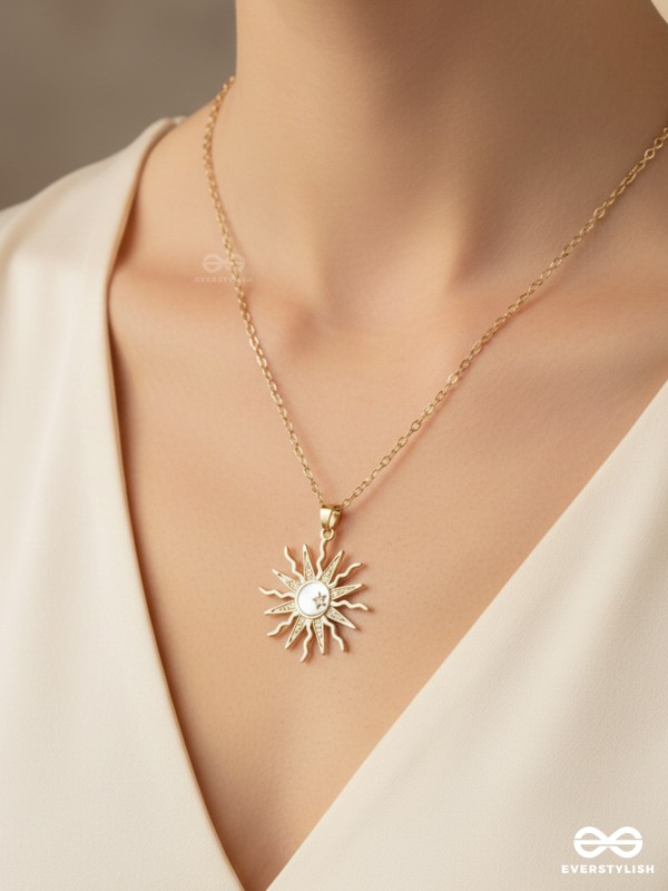 SUNRAY – RADIANT STATEMENT SUN PENDANT NECKLACE