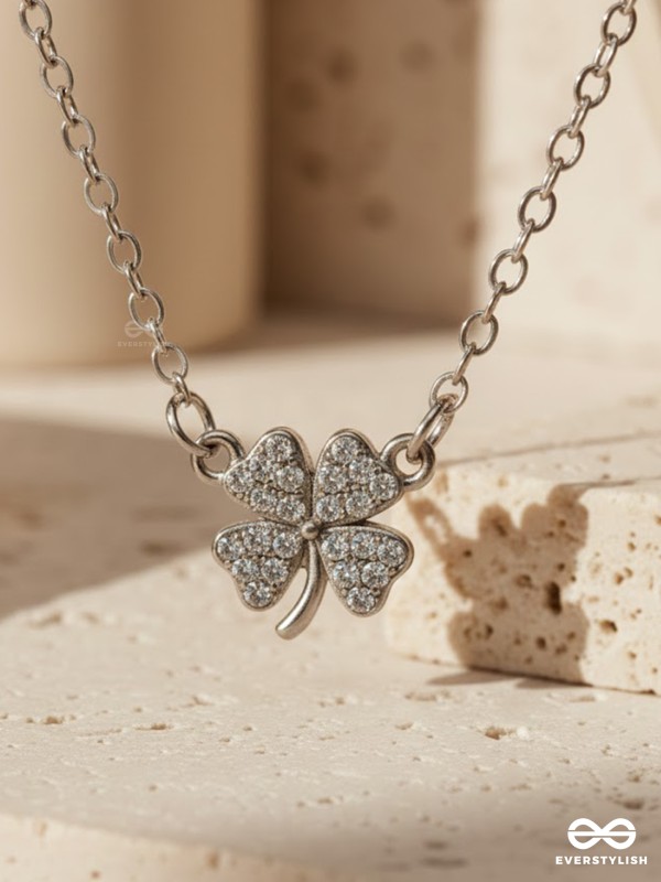 DRIFTWING – DELICATE DRAGONFLY CHARM NECKLACE