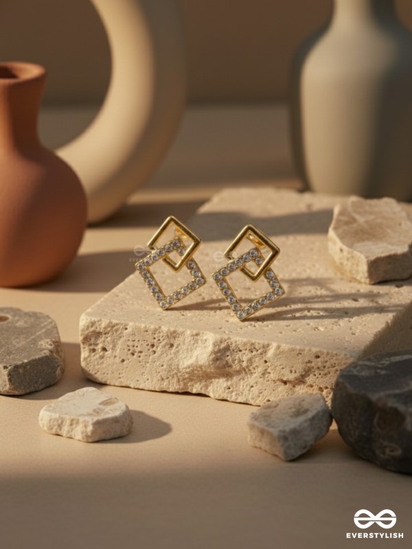 SWEET ANGLE – SQUARE STUD EARRINGS