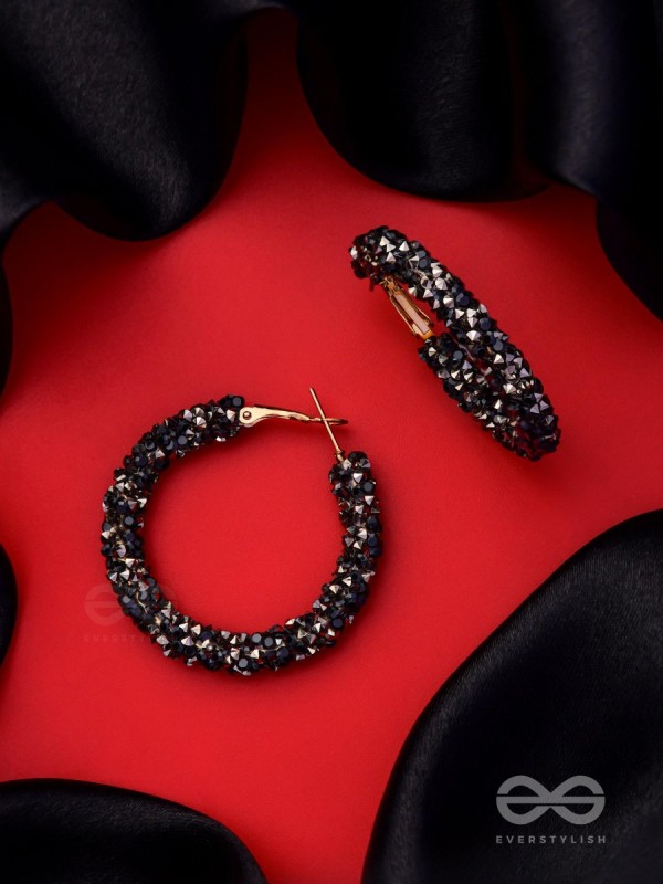 THE PARTY POPPERS ILLUMINATING STATEMENT HOOPS - Black