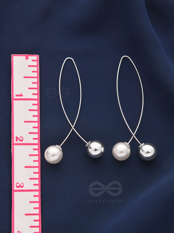 Elegant Fish Pearl Metal Dangler Earrings