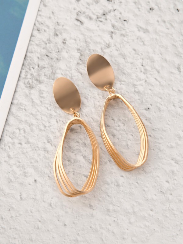 The Crafty Elegance- Golden Matte Earrings
