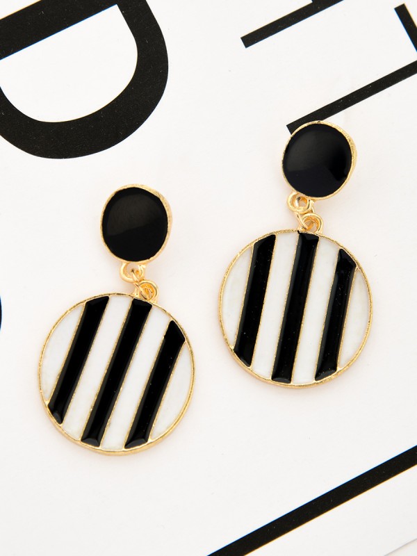 A Classy Affair - Golden Striped Earrings