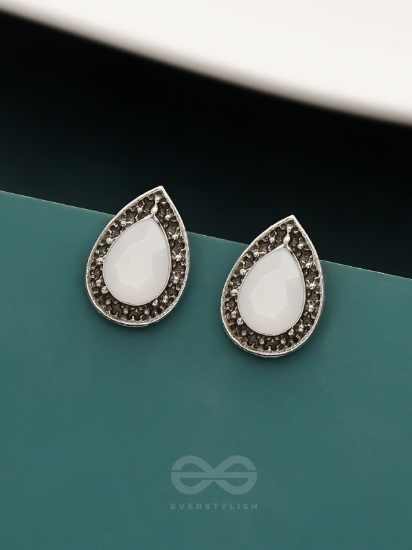 The Sparkling Dew- Silver Stud Earrings