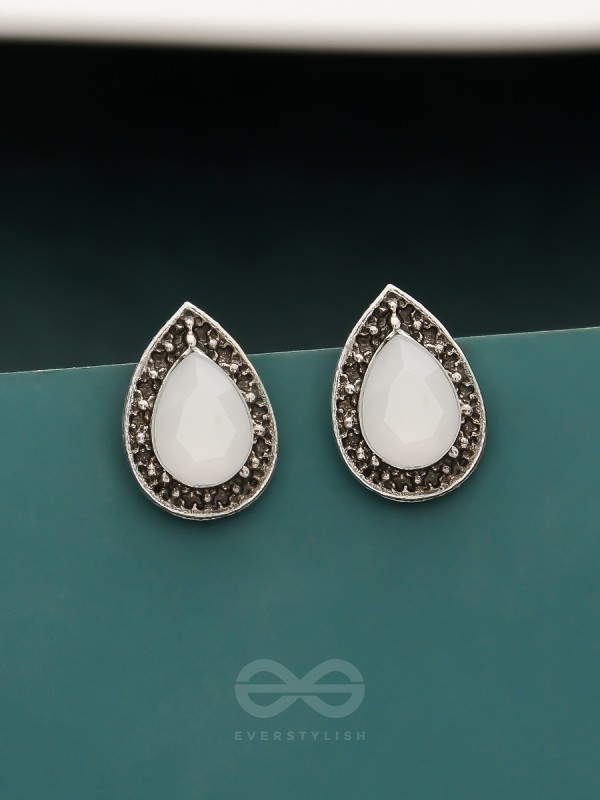 The Sparkling Dew- Silver Stud Earrings