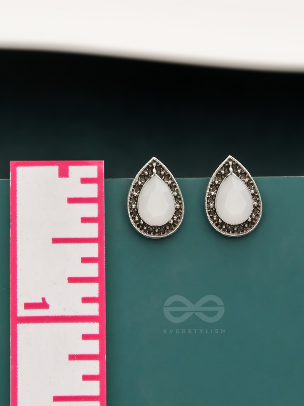The Sparkling Dew- Silver Stud Earrings
