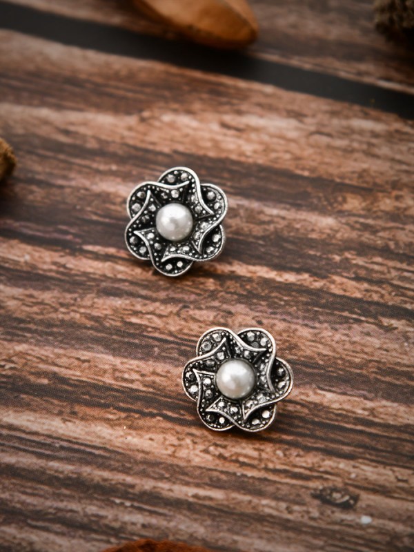 The Oxidised Pearly Flower Tiny Trinket Earrings