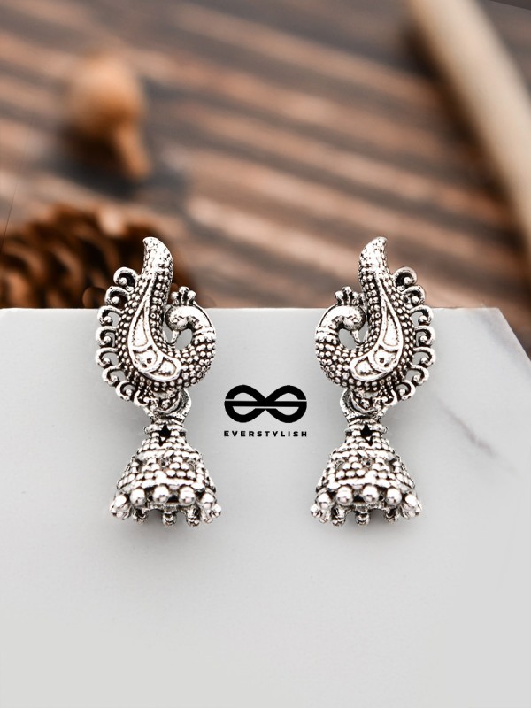 The Cute Motifs - Tiny Trinket Earrings