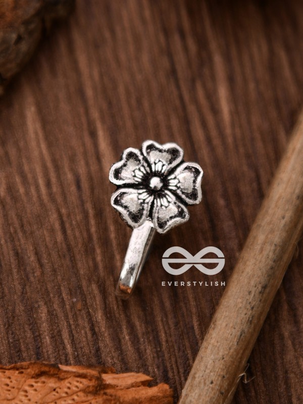 The Little Oxidised Flower Non-piercing Boho Nosepin