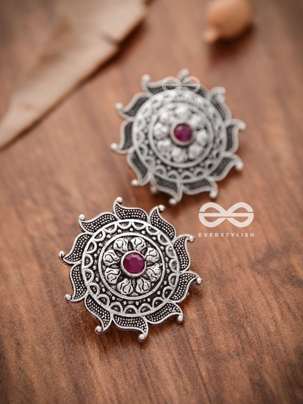 The Vintage Royal Artwork Studs (Ruby Red)- Embellished Oxidised Collection