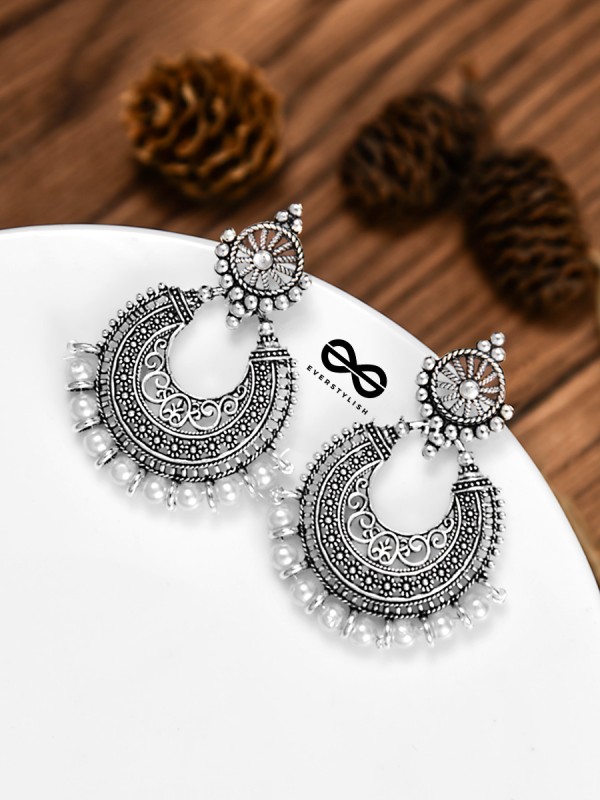 The Elegant Motif Pearls - Oxidised Boho Earrings