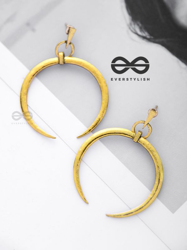 The Gorgeous Badass - Golden Statement Danglers