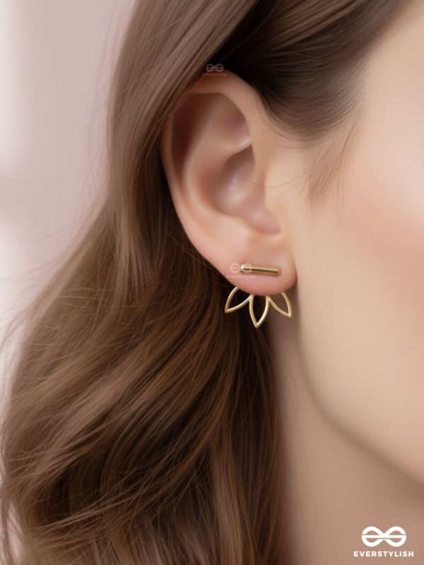 Aarksha- The Stellar Beauty- Stones and Glass Beads Earrings