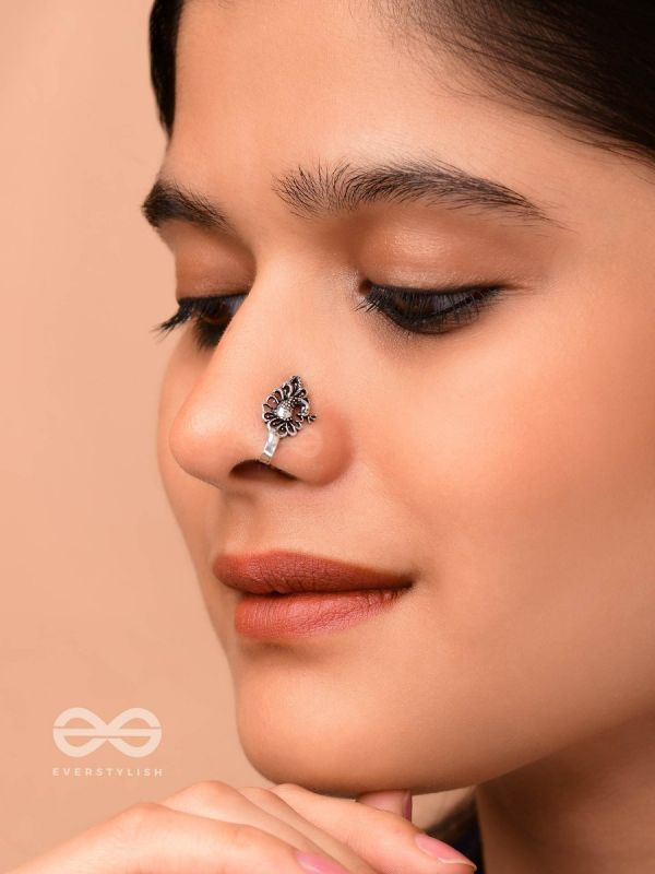 A DAZZLING BEAUTY - OXIDISED PRESS-ON NOSEPIN