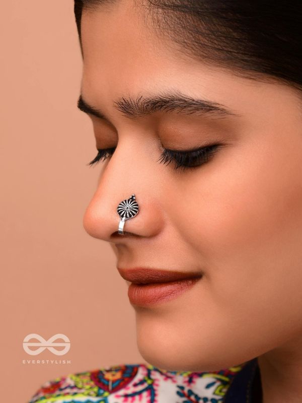 A MYSTIC CHAKRA - OXIDISED PRESS-ON NOSEPIN