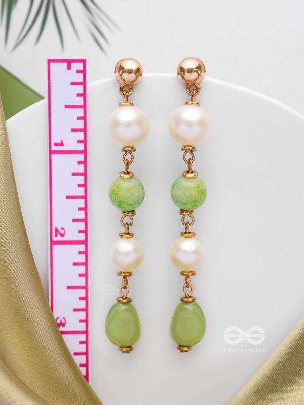 The Minty Marbles- Golden Pearl Earrings