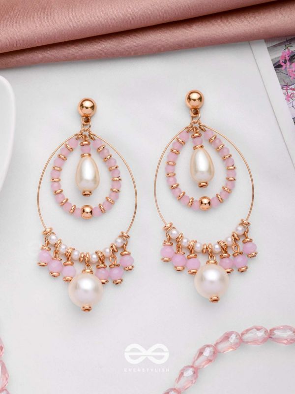 THE PINKING PEARLS - CLASSIC PEARL EARRINGS