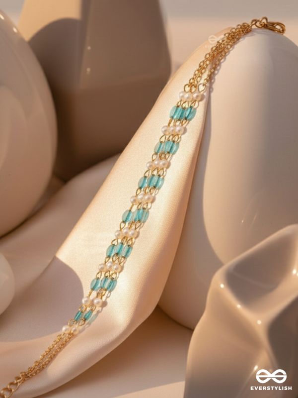 THE AQUAMARINE DELIGHT - ELEGANT MULTILAYERED BRACELET