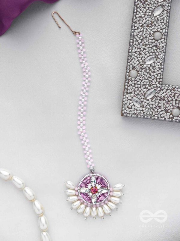 MUKHASHRI - FILLED WITH BEAUTY - STONES, CUTDANA AND BEADS EMBROIDERED MAANGTIKA