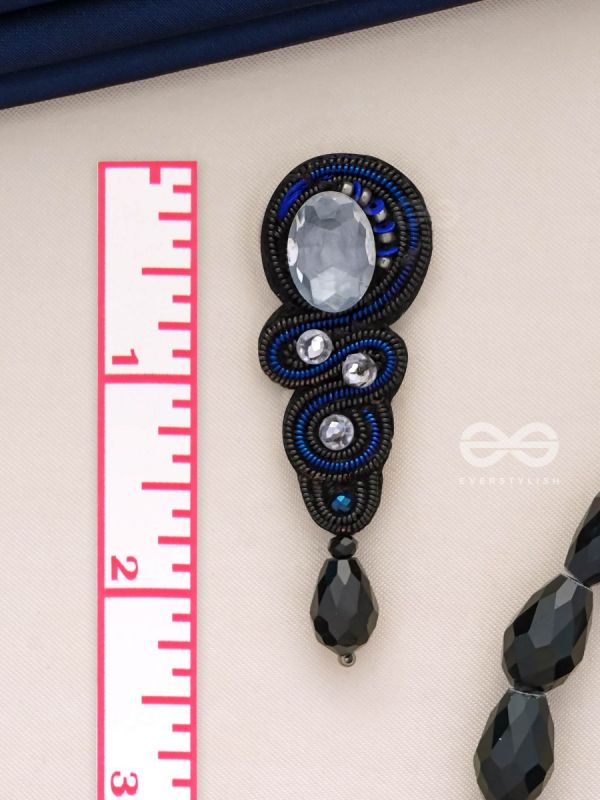 Vartulya - The Curvaceous Beauty - Stone, Beads And Sequins Hand Embroidered Earrings