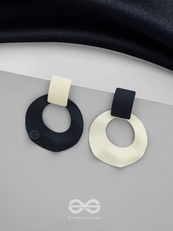 STORMS & CLOUDS - ELEGANT ACRYLIC EARRINGS 