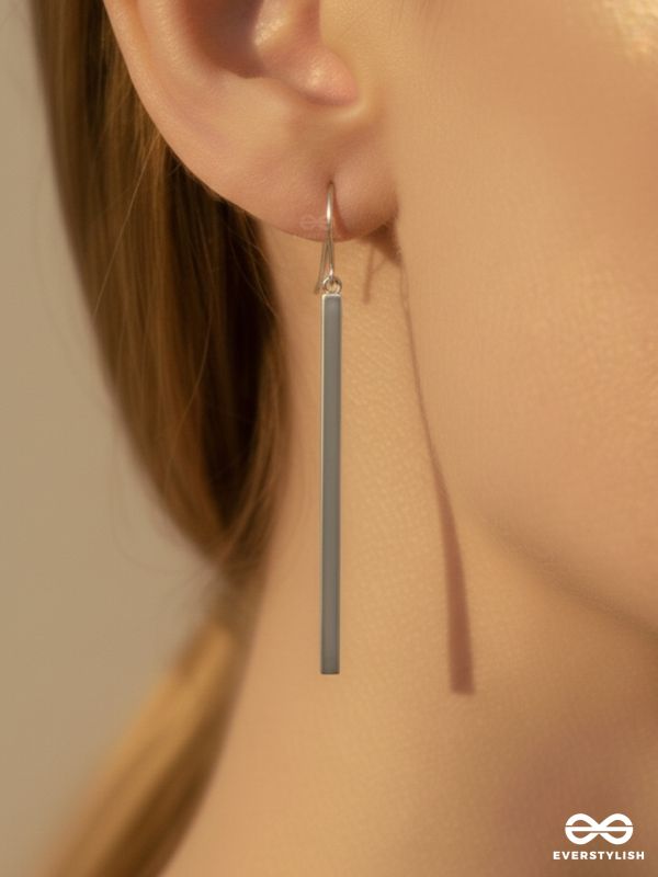 THE LUXURY DIMENSIONS - CLASSIC SILVER EARRINGS