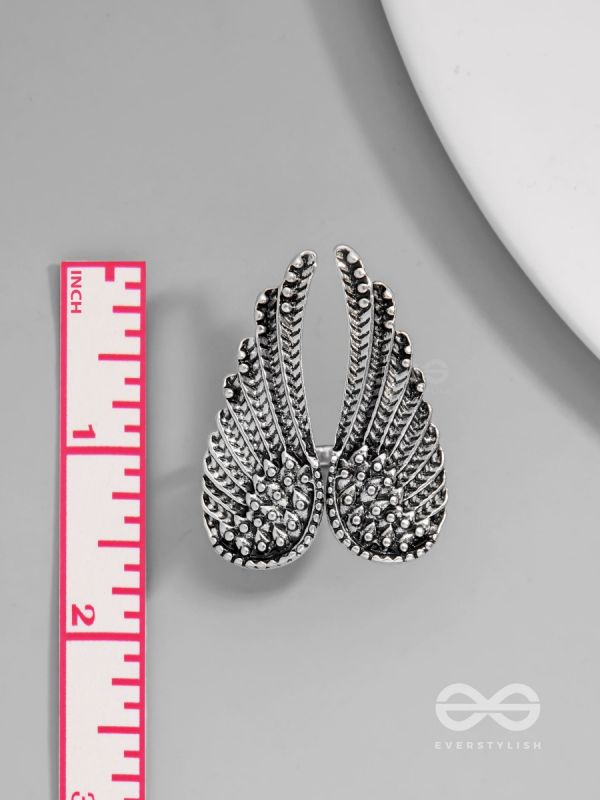 MIDNIGHT RAVEN WING - STATEMENT SILVER RING (ADJUSTABLE)